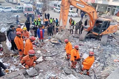 pakistan rescue in turkey earthquake