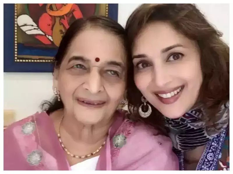 Bollywood actress Madhuri Dixit mother passed away at the age of 91