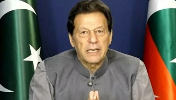 Imran calls for immediate talks as PTI exodus continues