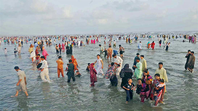 Public barred from visiting Karachi beaches as threat of Biparjoy grows